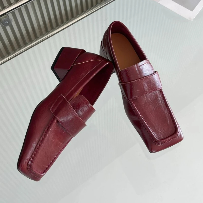 Dames schoenen met vierkante n - Leatherwork Designs recensie en prijs
