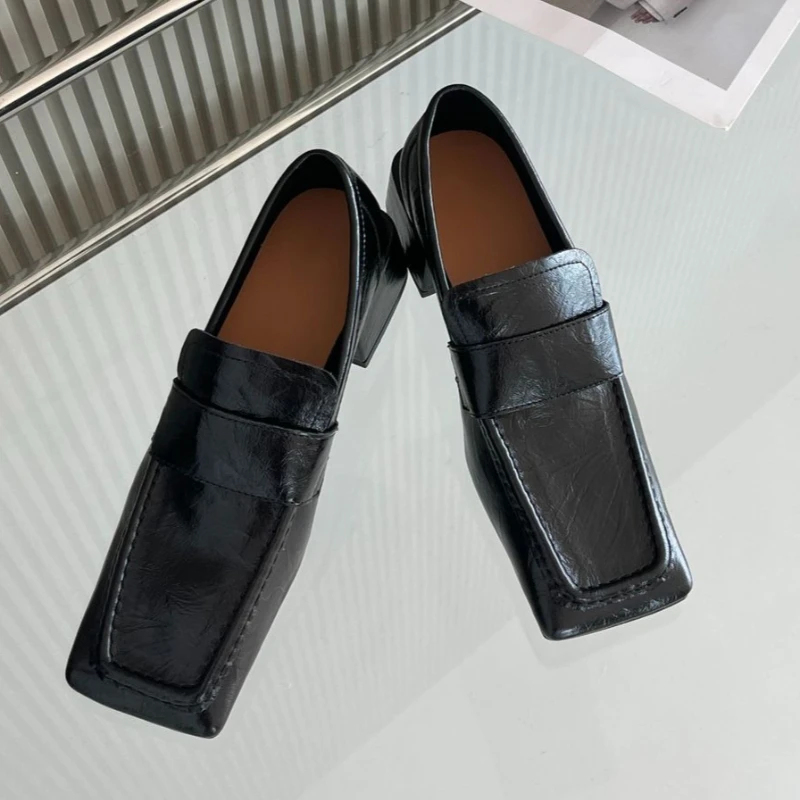 Dames schoenen met vierkante n - Leatherwork Designs recensie en prijs